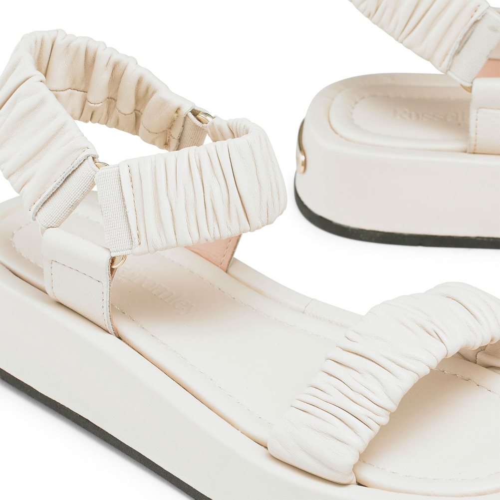 Russell And Bromley Scrunch Up Ruched Two Part Flate Sandaler Dame Pisket Krem | 075NRUKJ